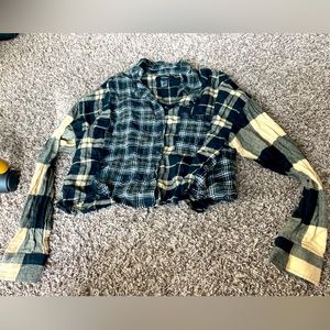 Forever, 21 size small cropped , black and tan flannel